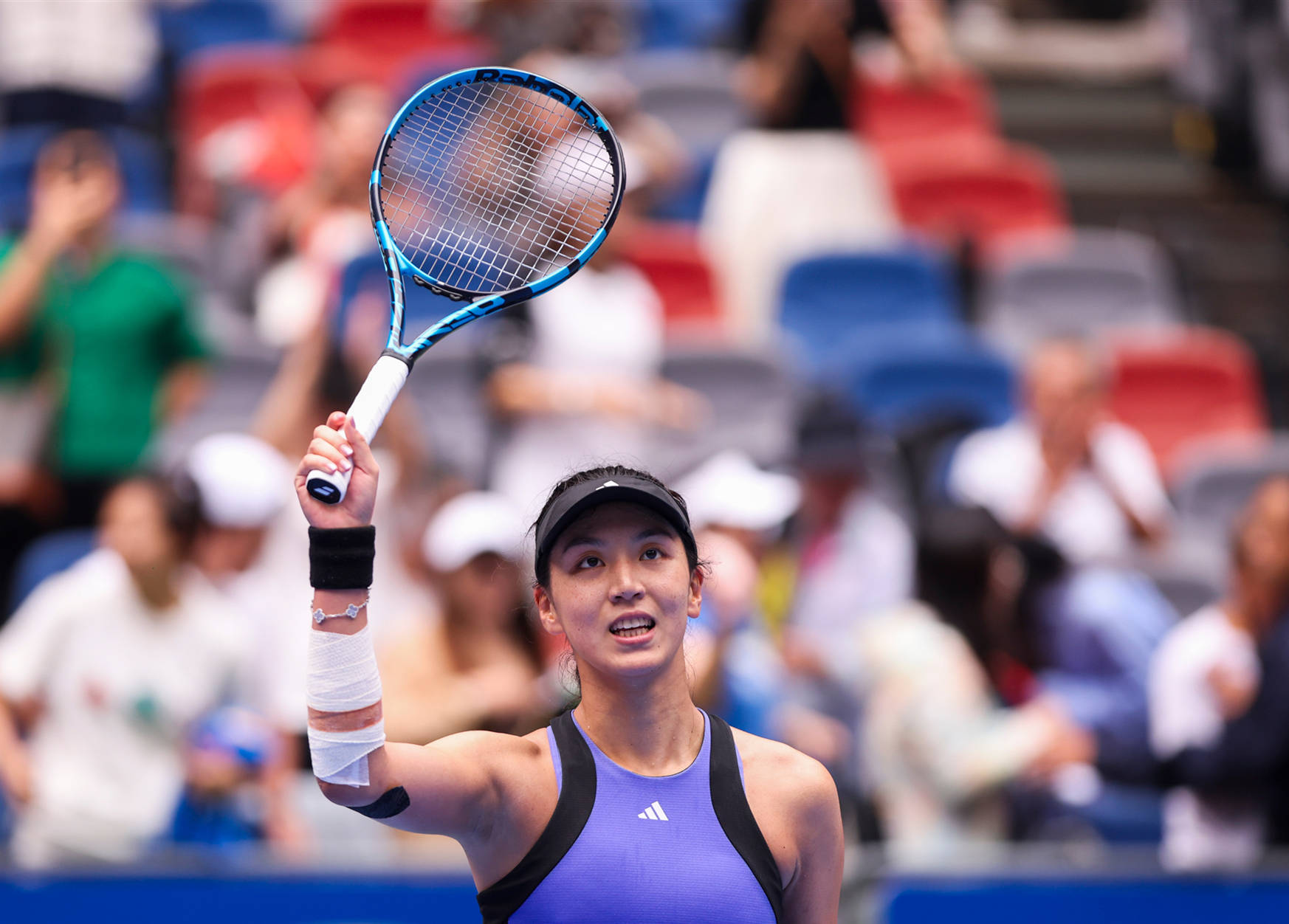  莎拉波娃爆冷击败湖人，回归赛场引爆全场！