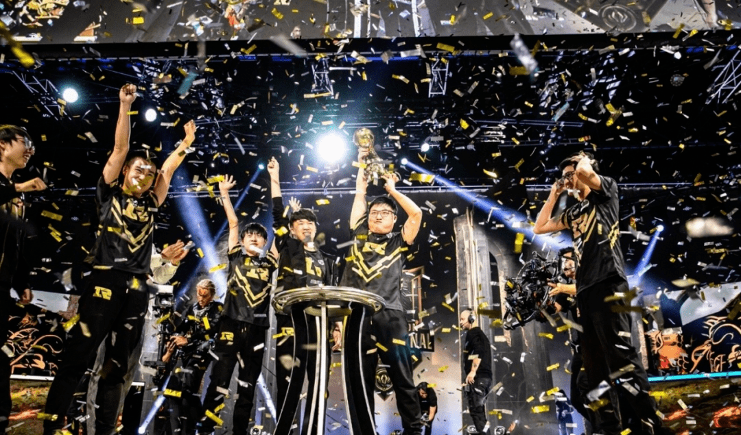  Uzi新星比分优势明显表现惊艳，利物浦未来可期！